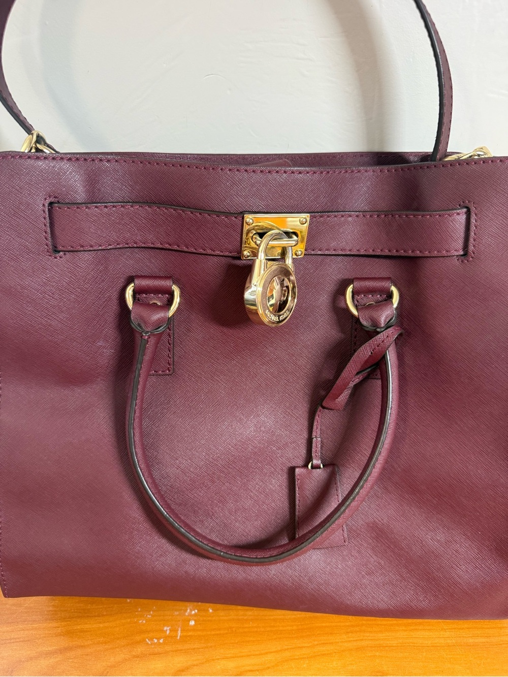 MICHAEL KORS Hamilton Medium East West Satchel Merlot Saffiano Leather Purse Bag - Picture 4 of 9